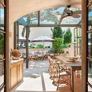 La Bionda - Adults Only **** Begur